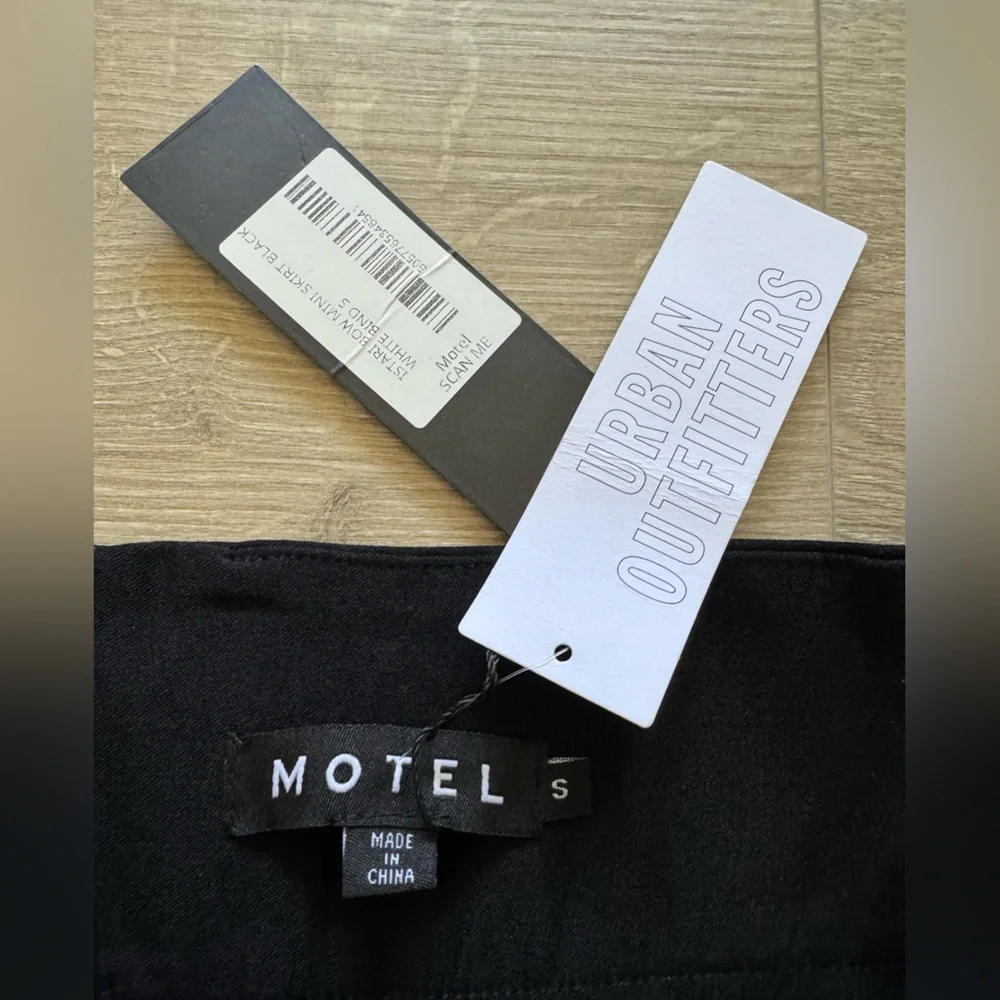 Motel Rocks Black and White Skater‎ Mini Skirt NWT